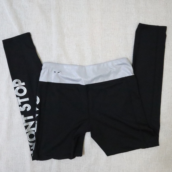 Material Girl Active Metallic Graphic Leggings - Picture 9 of 9